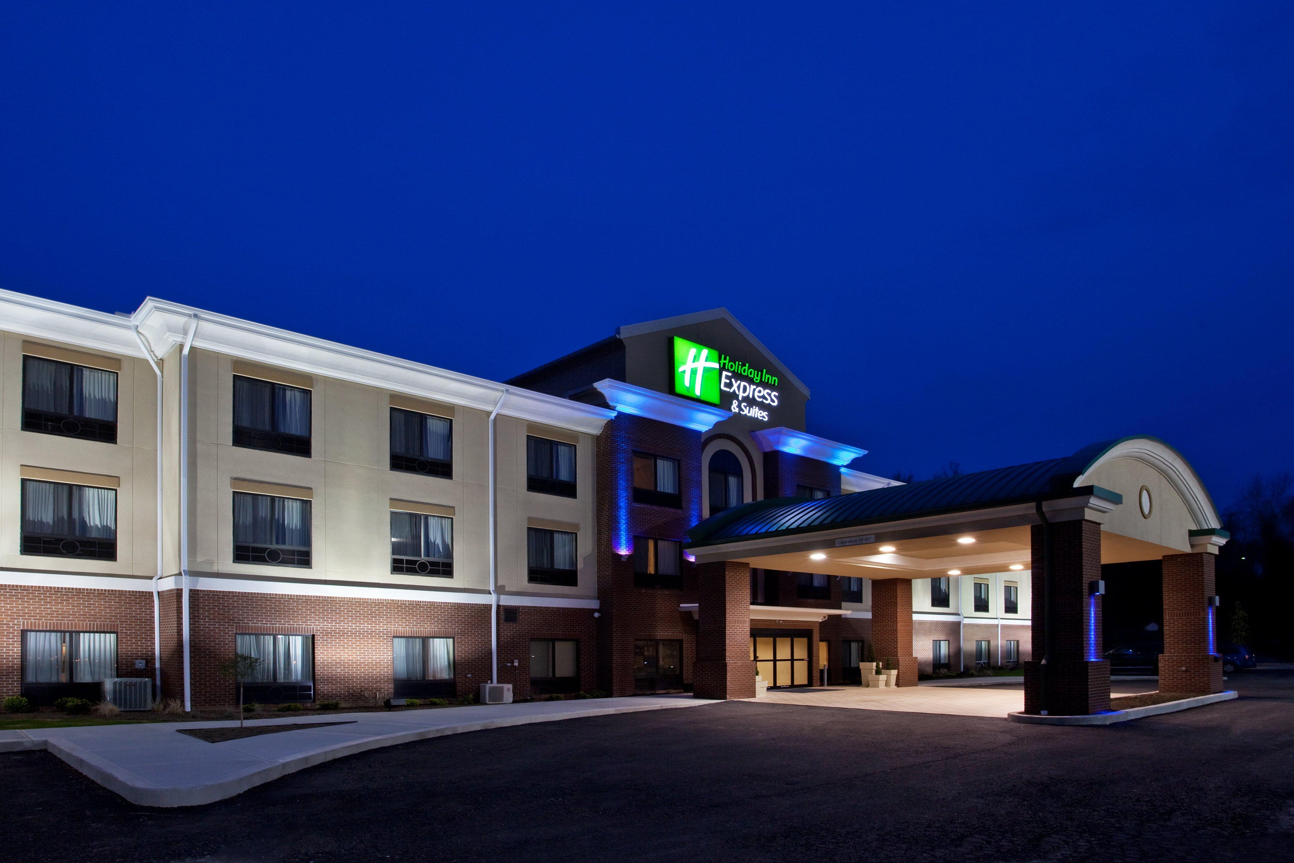 Holiday Inn Express & Suites Zanesville North By Ihg Exterior photo